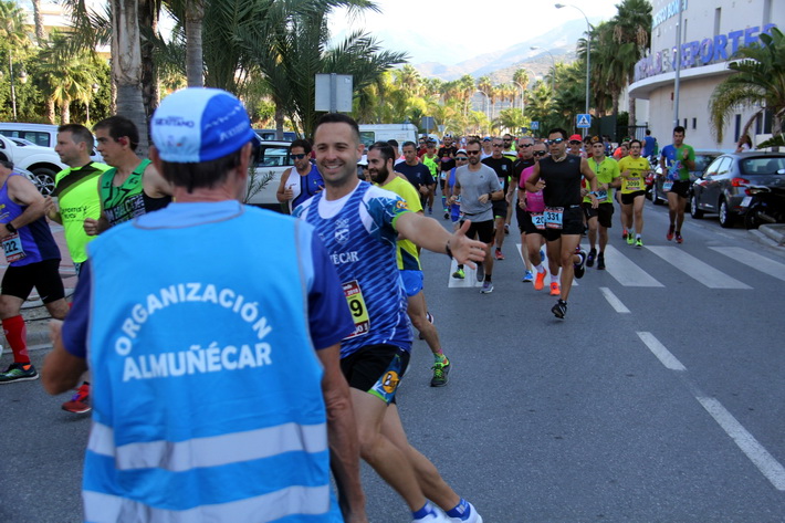 La celebración de la Prueba de Fondo este domingo obligará al corte del tráfico en  numerosas calles del centro y paseos marítimos de Almuñécar